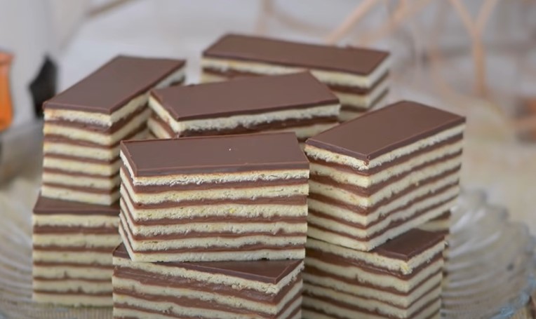 Recept za starinsku mađaricu: Kolač koji miriše na detinjstvo i topi se u ustima