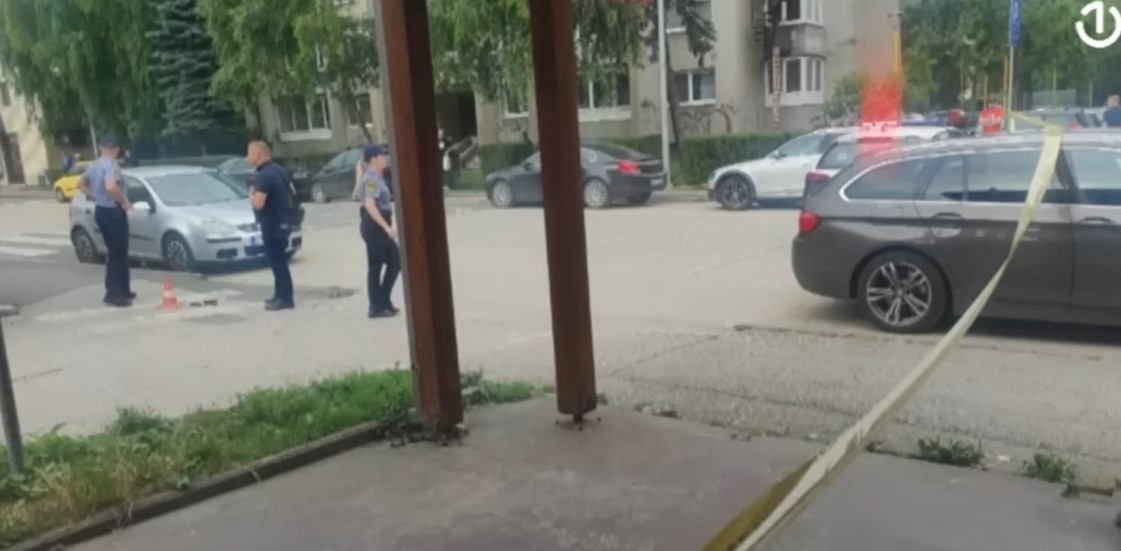 Dječak koji je pucao na nastavnika prebačen iz policijske stanice u bolnicu, slijede vještačenja