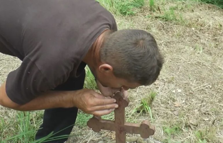ŠUMA U KOJU SVI RADO IDU Momci i djevojke hrle na ovo mjesto kako bi konačno pronašli sreću u ljubavi