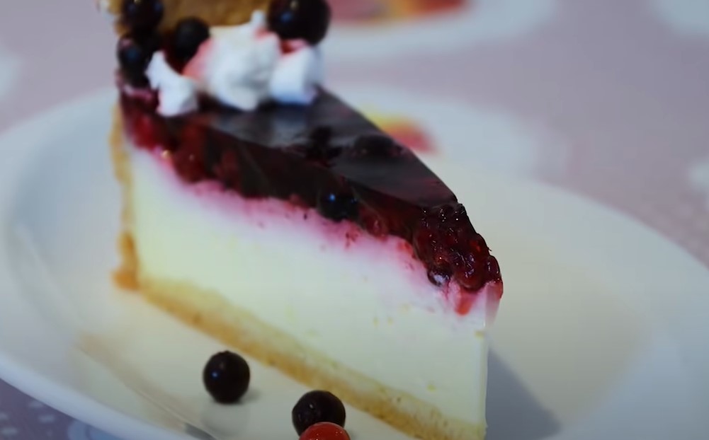 ČUVENA MILERAM TORTA SA MALINAMA Prhko tijesto, mirisni fil i osvežavajuće voće - bolje od čizkejka