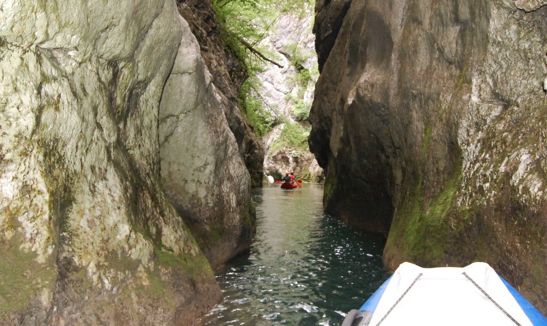 RIJEKA KOJA PRIVLAČI PAŽNJU TURISTA Ugar i legenda o kamenoj ženi (FOTO)