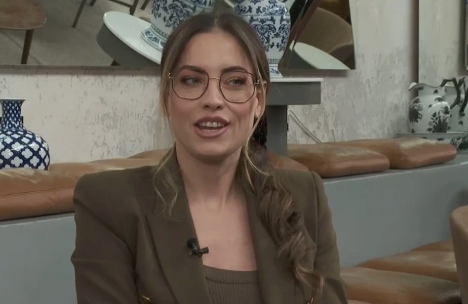 SIN ČUVENOG BIZNISMENA ZAVEO MIRKU ČIM JE POSTALA PUNOLJETNA Najljepšu srpsku glumicu upoznao je na filmski način