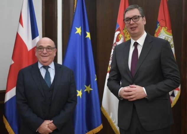 VUČIĆ SA PIČOM O KiM: Srbija ostaje odlučna (FOTO)