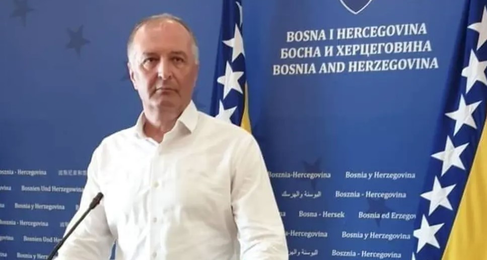 SKANDALOZNE PRIJETNJE MINISTRA ODBRANE BiH Zbog odluka Narodne skupštine, plan „B“ mu je cjelovita BiH i nikako drugačije