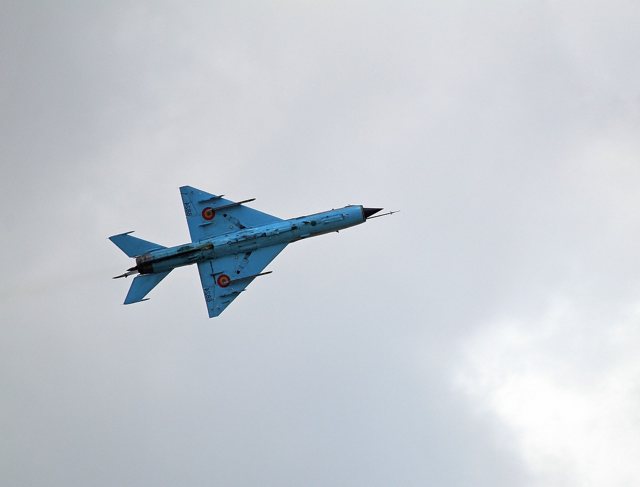 POTRAGA SA SREĆNIM KRAJEM Pilot pronađen živ nakon sudara vojnih aviona