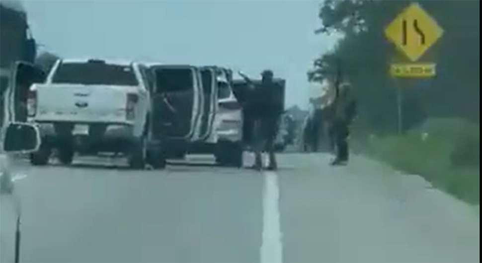 Presreli ih na putu: Narko-kartel oteo 14 policajaca!