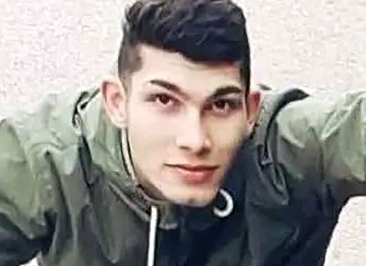U ZEMUNU NESTAO PERICA (23) IZ SREMSKE MITROVICE Otišao sa društvom na večeru i nestao: Majka ga pozvala na telefon, pa u pozadini čula buku i jauke