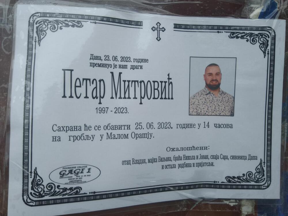 SAHRANJENA DEVETA ŽRTVA MASAKRA KOD MLADENOVCA Petar preminuo nakon 50 dana borbe: Njegovi najmiliji u suzama, više od 100 ljudi došlo da ga isprati