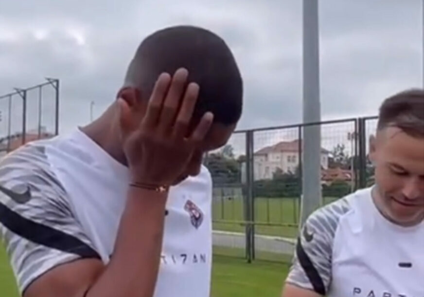 SUZE ZA KRAJ Napadač napustio Partizan, rasplakao se na oproštaju (VIDEO)