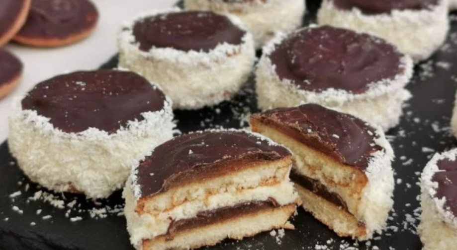 SAVRŠEN SPOJ KOKOSA I ČOKOLADE Ruske kape po tradicionalnom receptu