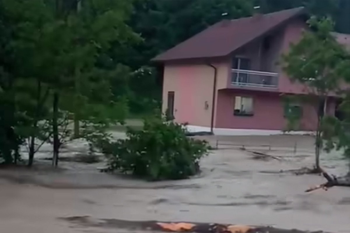 HAOS U SAPNI Bujične vode nanijele štetu od 1,4 miliona KM