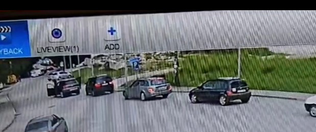 (UZNEMIRUJUĆI VIDEO) Procurio snimak brutalnog ubistva u Sokocu: Vatreni okršaj automafijaša na sred ulice, teško ranjen i napadač