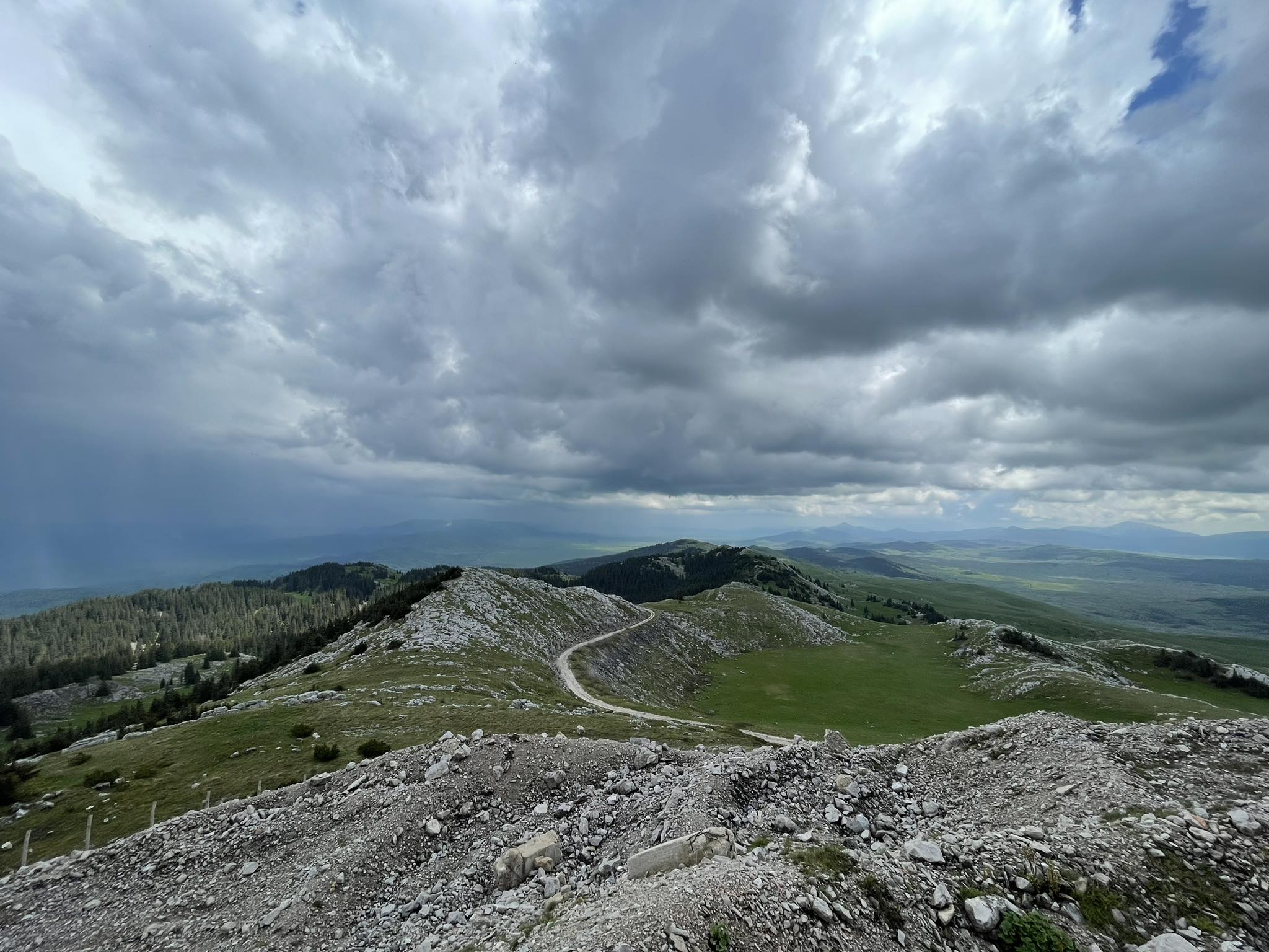 METEOROLOZI OPET UPOZORAVAJU I danas kiša, evo gdje su moguće lokalne nepogode