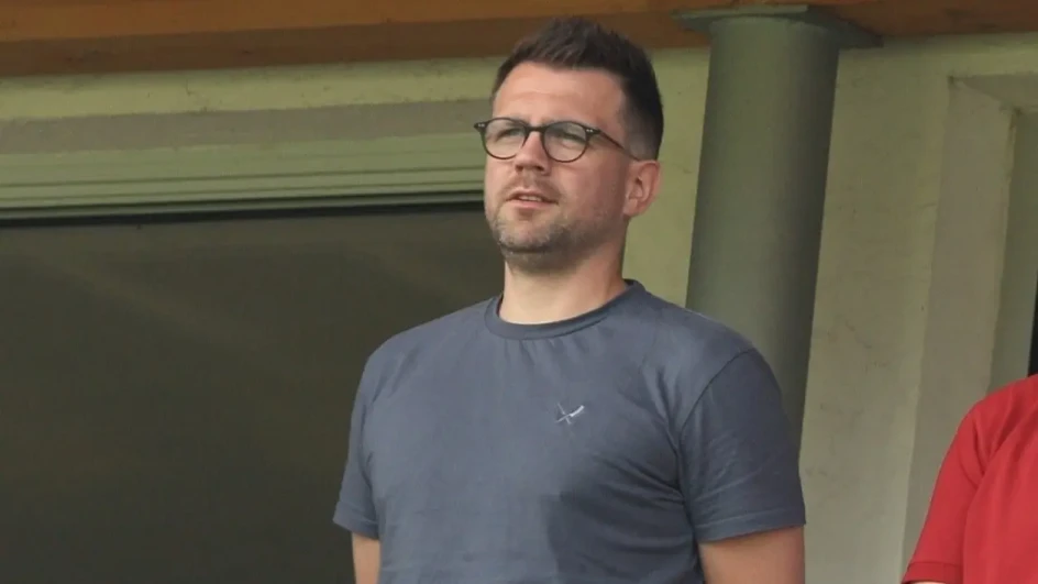 Nervoza nakon debakla: Misimović psovao na konferenciji za medije i zalupio vratima