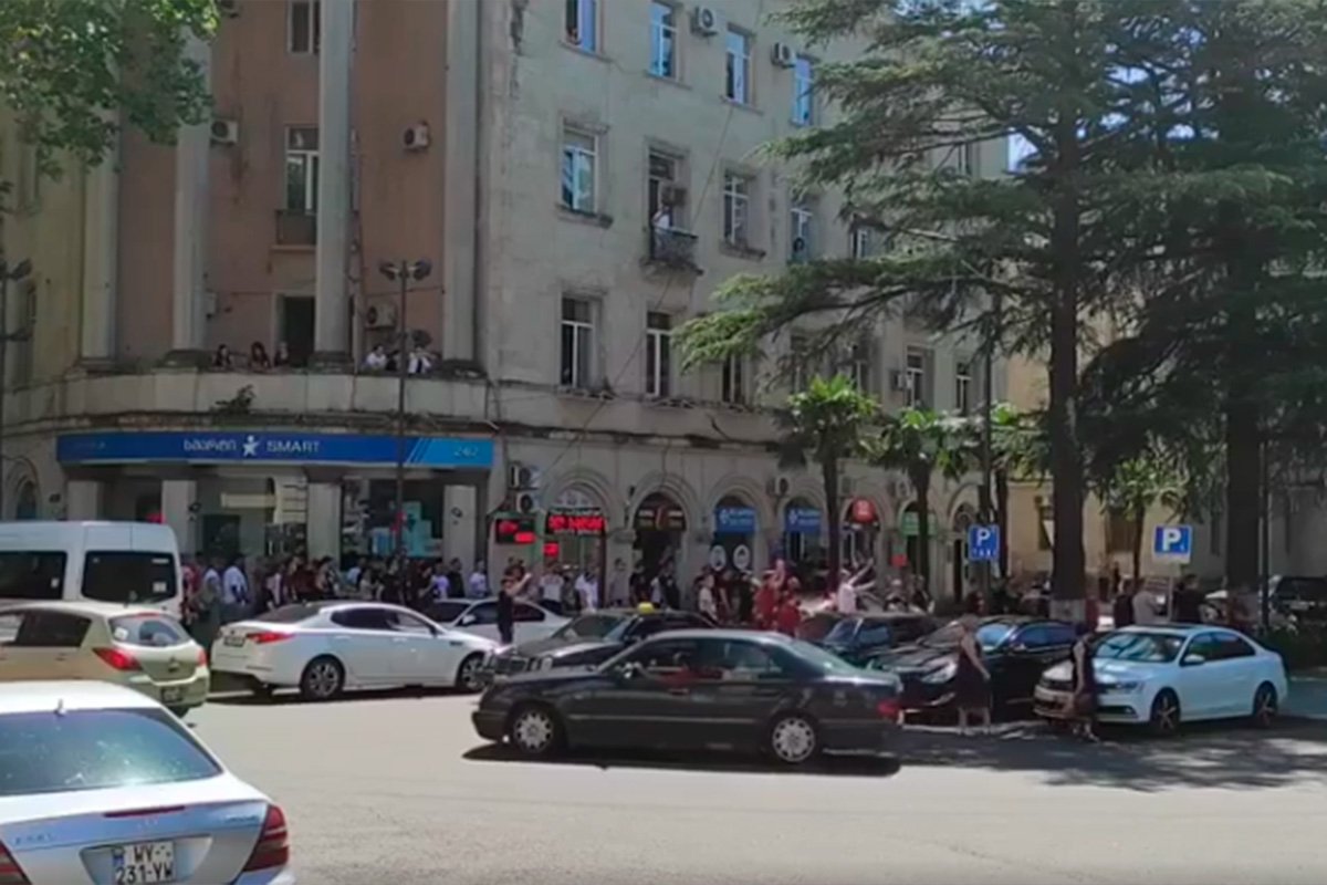 Neredi pred utakmicu Sarajeva i Torpeda, intervenisala policija (VIDEO)