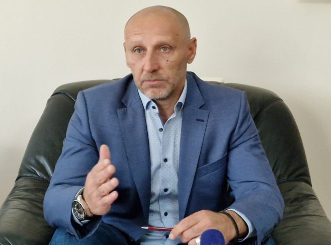 AMBASADOR SAOPŠTIO LIJEPE VIJESTI Јaćimović: Uspostaviti direktne avionske linije za Skoplje i biti dio velikih inicijativa