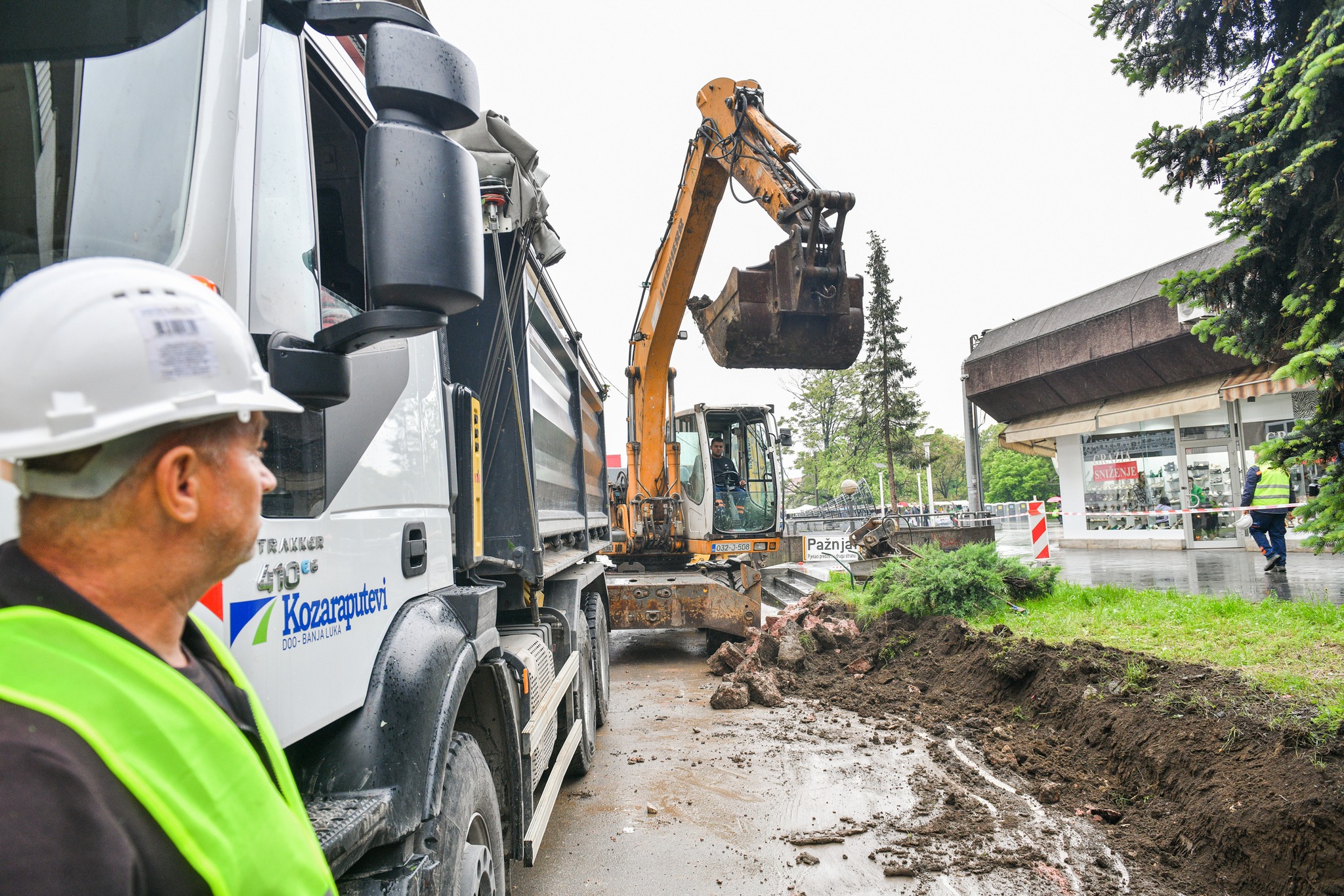 CENTAR GRADA OGROMNO GRADILIŠTE Mještani Gajeve ulice na mukama zbog rekonstrukcije
