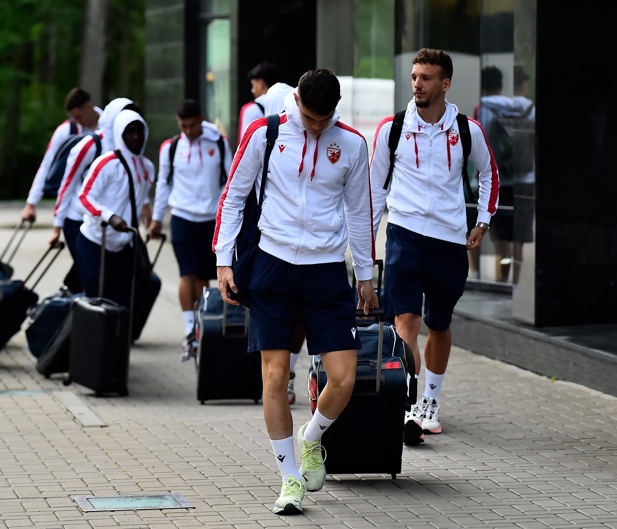 Trener Crvene zvezde Baraka Bahar poveo 28 fudbalera u Rusiju (FOTO)