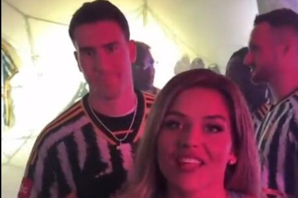 Vlahović prišao s leđa atraktivnoj novinarki, pa napravio šou (VIDEO)