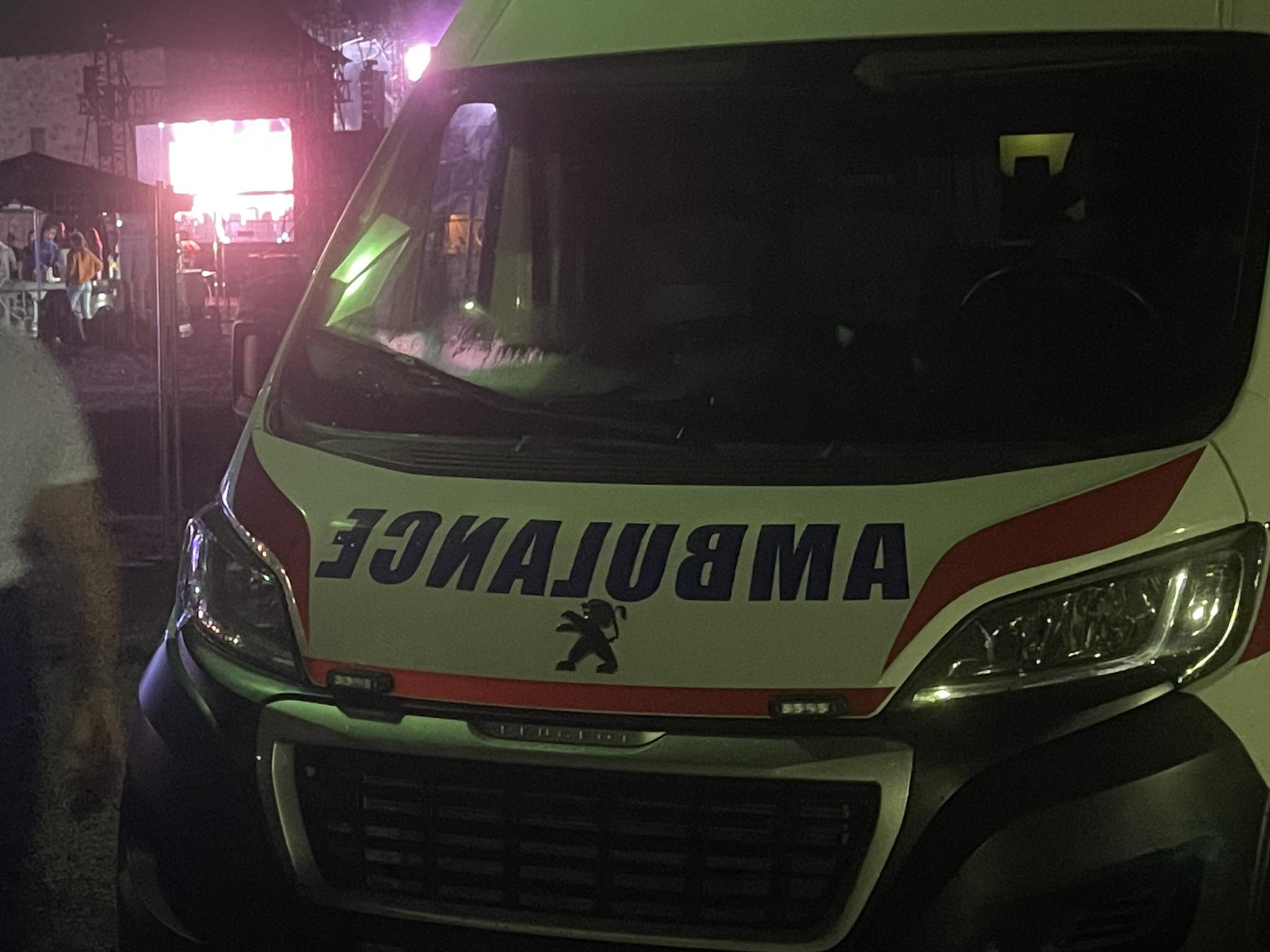 SAOBRAĆAJNA NESREĆA KOD KAMPUSA Sudar motocikla i auta, Hitna pomoć i policija na terenu