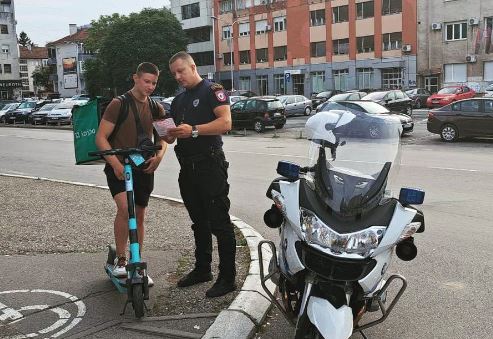ELEKTRIČNI TROTINET NIJE IGRAČKA Kazna za nepoštovanje propisa od 100 do 300 KM (FOTO)