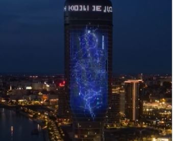 NA SPEKTALURAN NAČIN ODATA POČAST Munje na Kuli Beograd oživjele lik Tesle (VIDEO)
