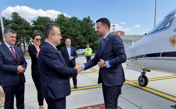 Milatović stigao u posjetu Srbiji, dočekao ga Dačić
