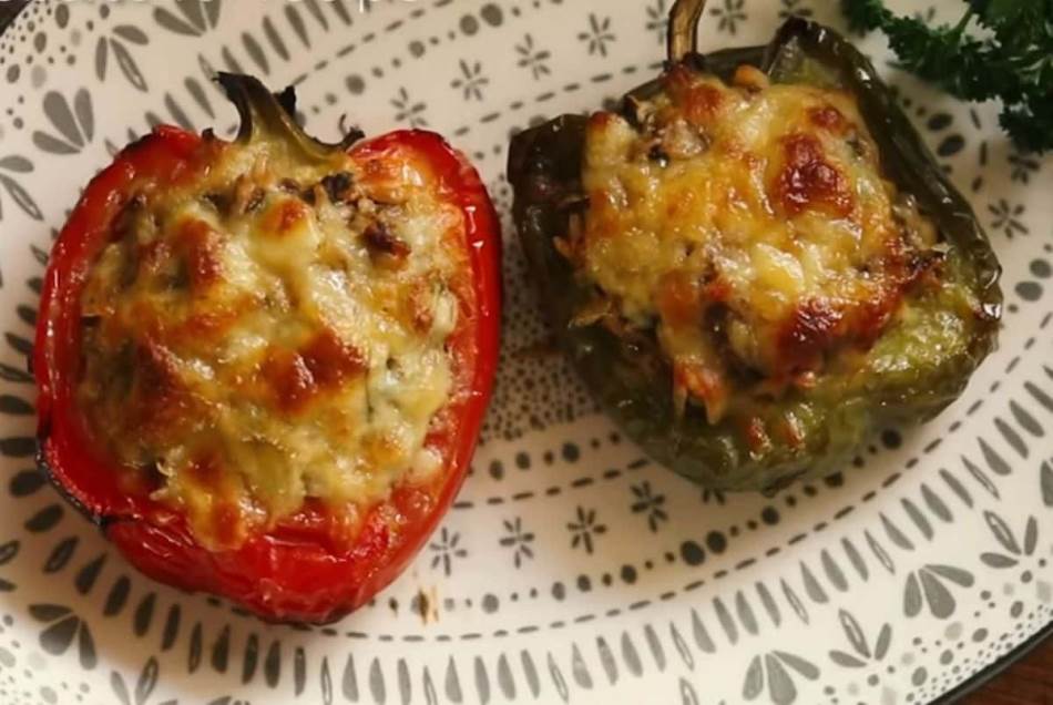 OVAKO ITALIJANI PRAVE PUNJENE PAPRIKE Dvije vrste sira i trik sastojak ih razlikuju od srpskih