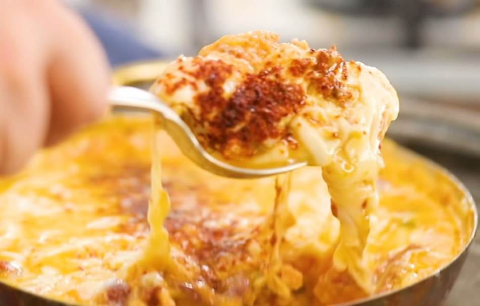 NAJPOZNATIJI TURSKI DORUČAK - MENEMEN Gurmasnko jelo od jaja, kobasice i pršute 