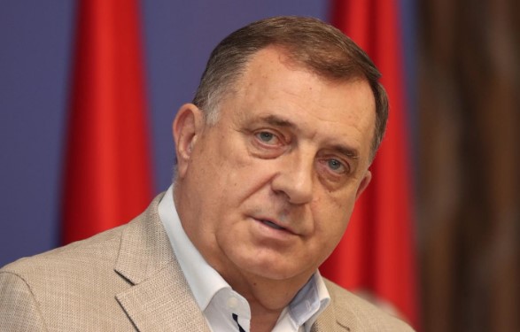 PREDSJEDNIK SRPSKE IZRIČIT Dodik: Ako se volja stranca donesena u ljetnikovcu smatra zakonom, tražiću da mi se sudi u kafani