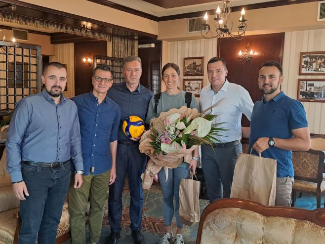 Na Palama prijem za odbojkašice Srbije