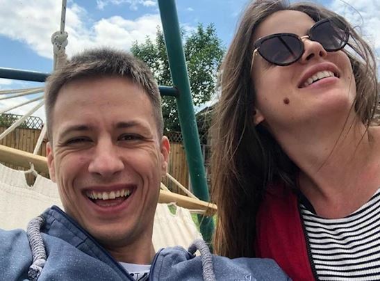 BANJALUČANKA UKRALA SRCE POZNATOG MUZIČARA Gazda Paja progovorio o trudnoj supruzi, pa otkrio kakav je otac