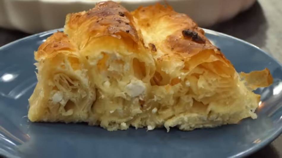 RUSKA PUŽ PITA Vazdušasta i hrskava, a jednostavna za pripremu