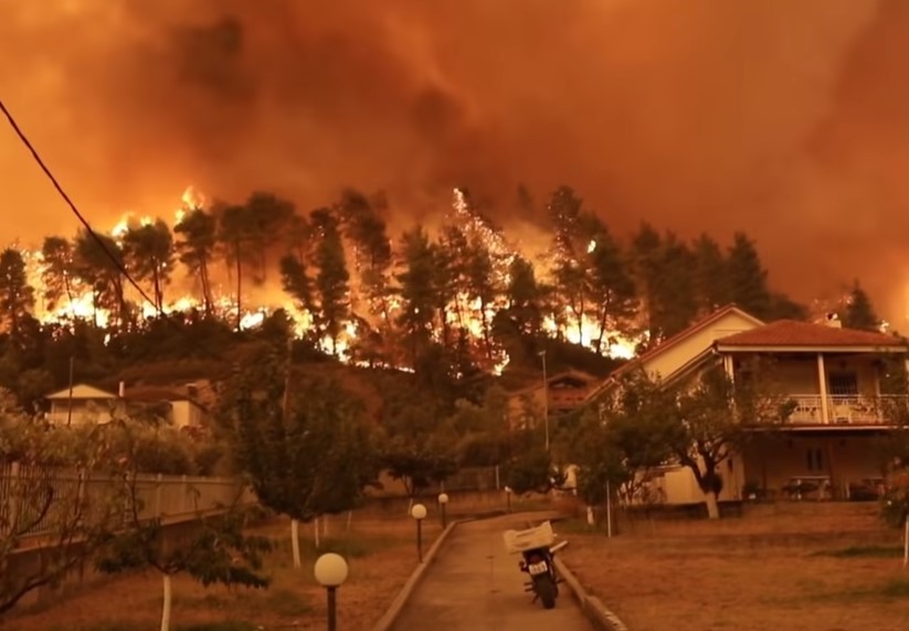 VJETAR ŠIRI PLAMEN Veliki požar na grčkom poluostrvu Atika