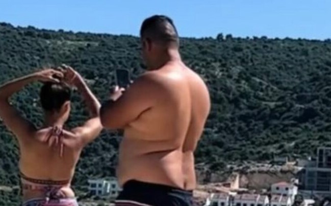 HIT SNIMAK IZ NEUMA: "Prosječan bračni par na ljetovanju" - mreže vrište od smijeha