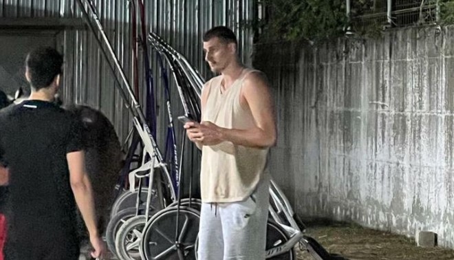 ODMOR NA HIPODROMU Jokić stigao u Napulj, uživa u obilasku (FOTO/VIDEO)