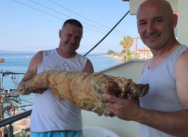 Ponio pečeno jagnje na ljetovanje: Imam ručak za sedam dana!