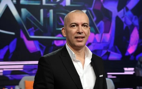 Topalko podijelio sliku sa unukom koja topi srca, pa joj se obratio emotivnim riječima: Gledam ovo i shvatam šta je jedino bitno