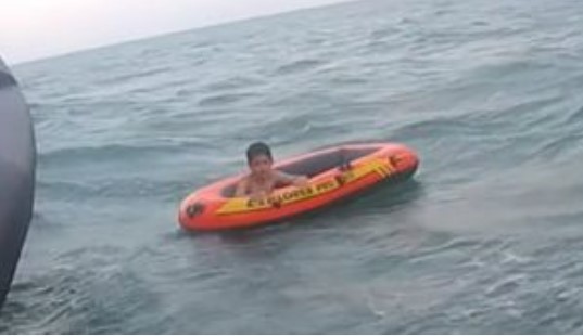 OBJAVLJEN DRAMATIČAN VIDEO Spašen dječak kojeg je vjetar odnio od obale