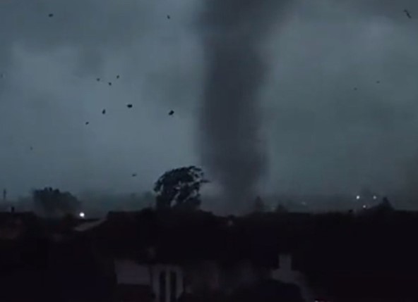 OBJAVLJEN STRAVIČAN VIDEO Tornado pogodio Italiju