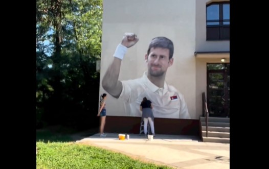 Rus naslikao murale Đokovića i Јokića na ulazu u studentski dom (VIDEO)