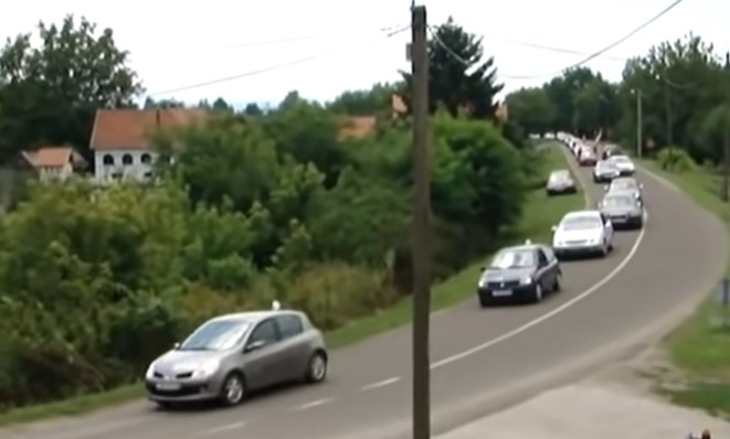 SRBI IZVELI FILMSKU KRAĐU, PA POŠLI U SVATOVE Šteta je da se ovakva akcija ne ekranizuje
