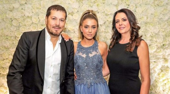 PONOSNI OTAC NE KRIJE SREĆU Ćerka Ace Pejovića postala ljekar! Pjevač podijelio fotografiju sa usavršavanja u Brazilu (FOTO)