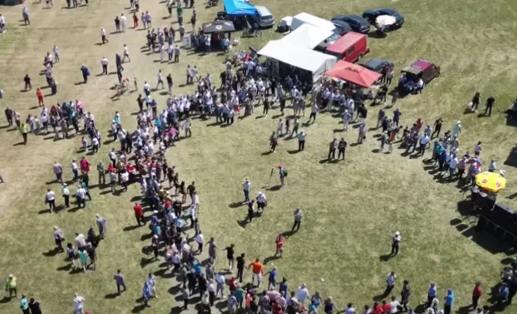 OBOREN REKORD? Čak četiri sata igrali kolo na koridi u Čevljanovićima (VIDEO)