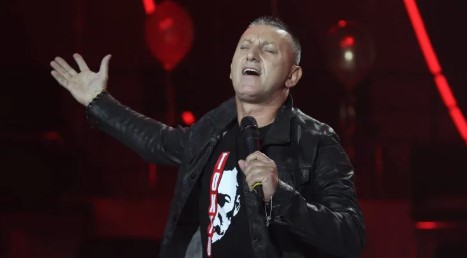 DA SE NAJEŽITE KAKO JE DOBRO! Šako pjeva Cecin hit, pjevača savladale emocije (VIDEO)
