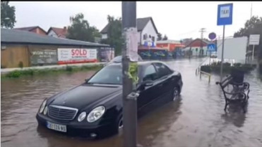 NEVRIJEME STIGLO U SRBIJU Subotica doslovno pliva u vodi (VIDEO)