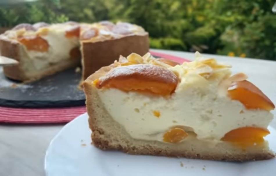 TORTA SA KAJSIJAMA Italijanske domaćice otkrile kako da napravite najlepšu ljetnu poslasticu