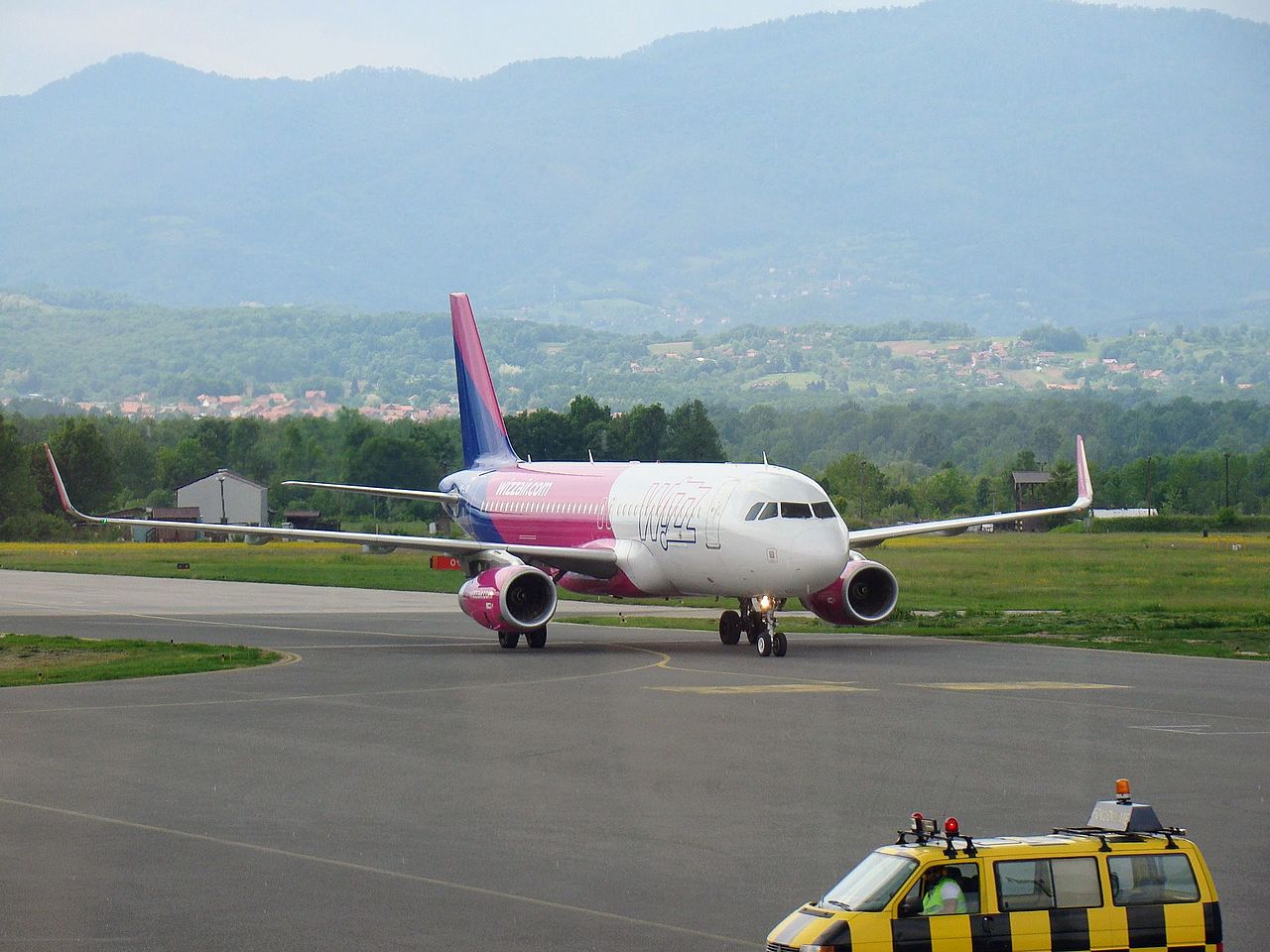 Wizz Air zatvara svoju bazu u Tuzli i obustavlja letove za nekoliko destinacija