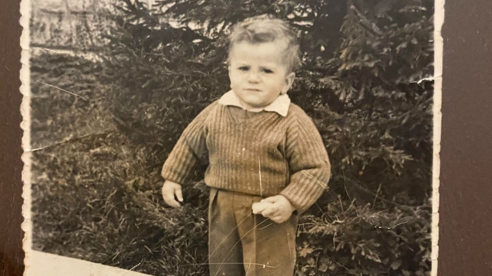 MOŽETE LI POGODITI O KOME SE RADI? Dječak s fotografije postao je jedan od najboljih bh. glumaca