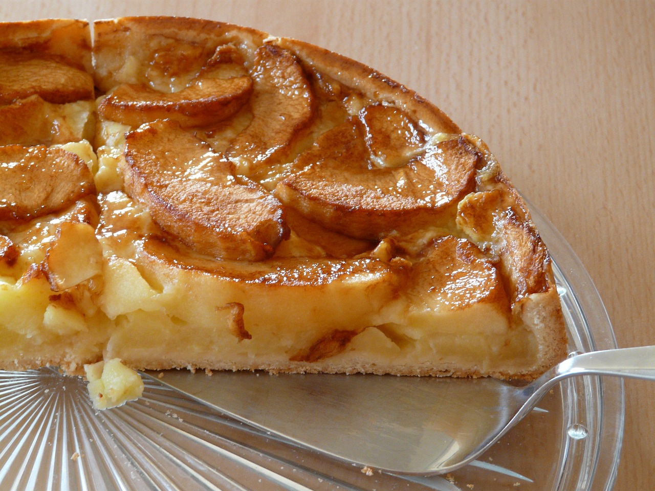 BAKIN RECEPT JE NAJBOLJI Neodoljiva pita sa jabukama i cimetom